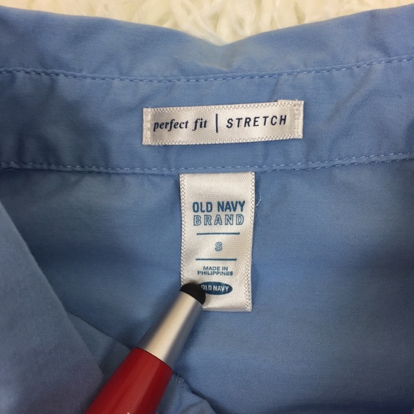 Old Navy blue button down shirt with 3/4 sleeves - Picture 3 of 4